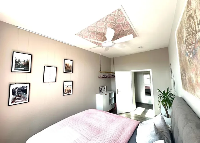 Apartament Premium Cityapartment *tiefgarage,netflix,zentrum* Chociebuż