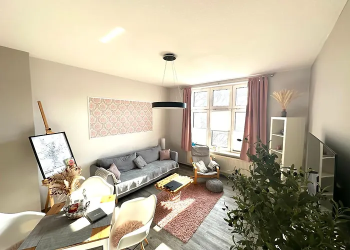 Premium Cityapartment *tiefgarage,netflix,zentrum* Chociebuż